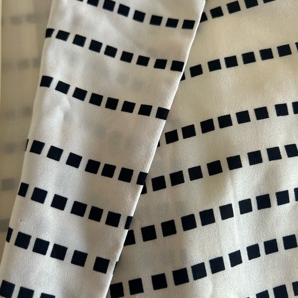 PJK Patterson J. Kincaid cream and black light weight jacket - Picture 3 of 5